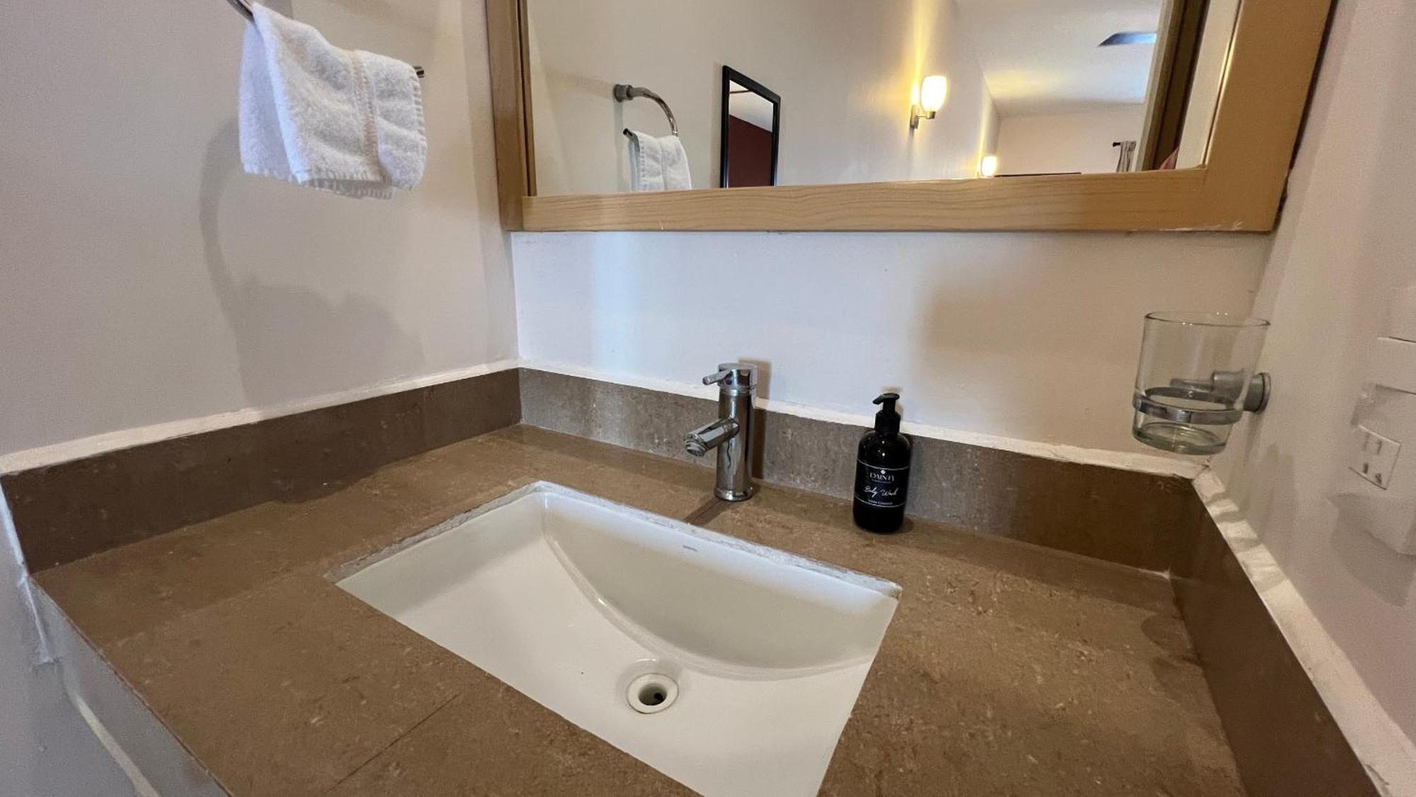 Nova Hotel Кадерейта-Хименес Экстерьер фото